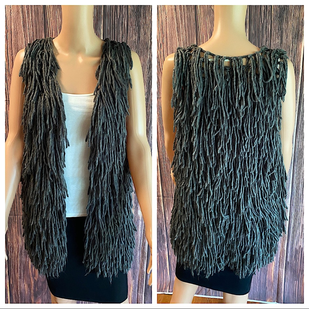 Blue Pepper size small gray boho puffy soft vest faux fur shaggy look